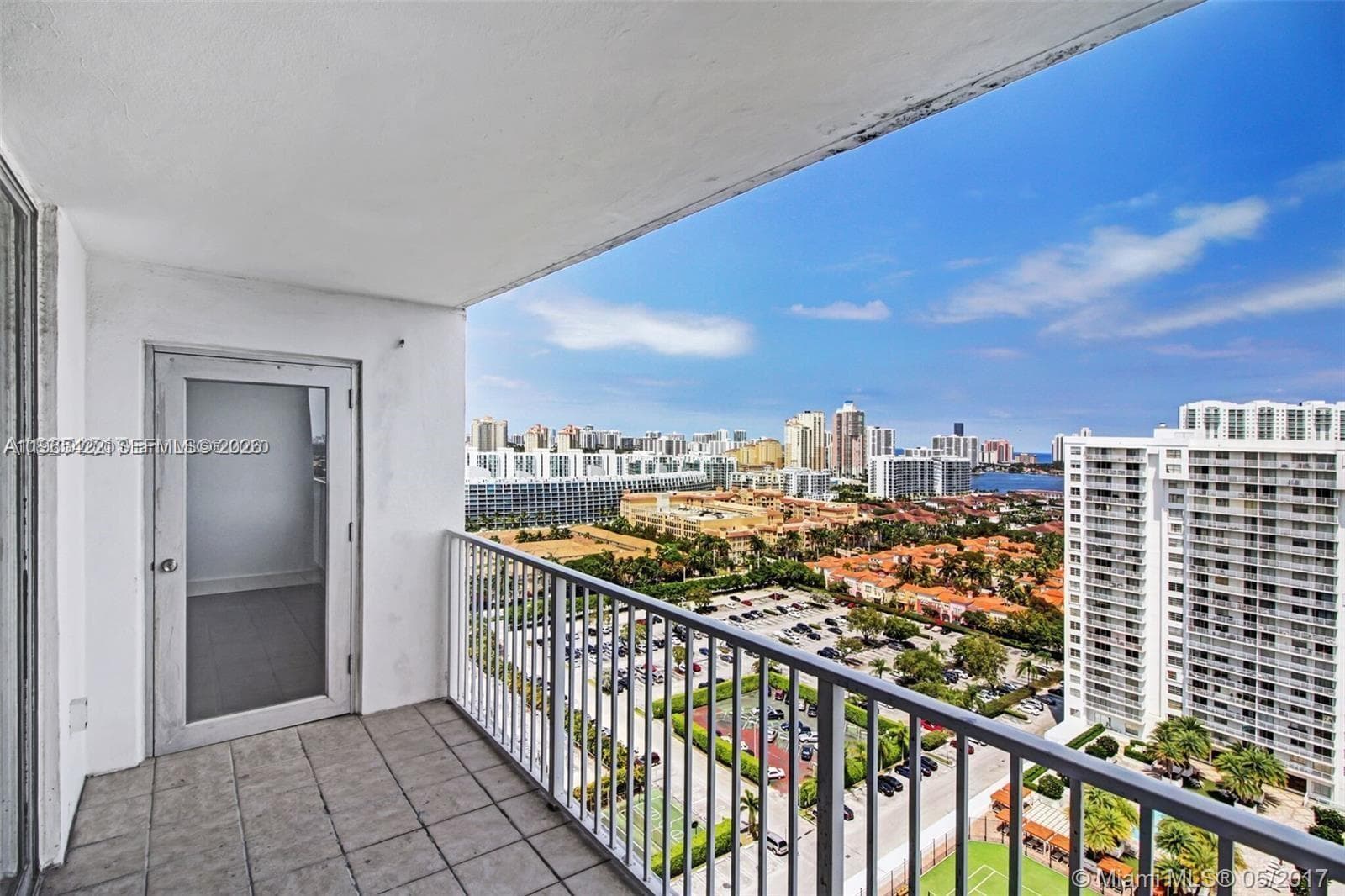 ADMIRALS PORT CONDO WEST · #2208W in Aventura - Photo 33