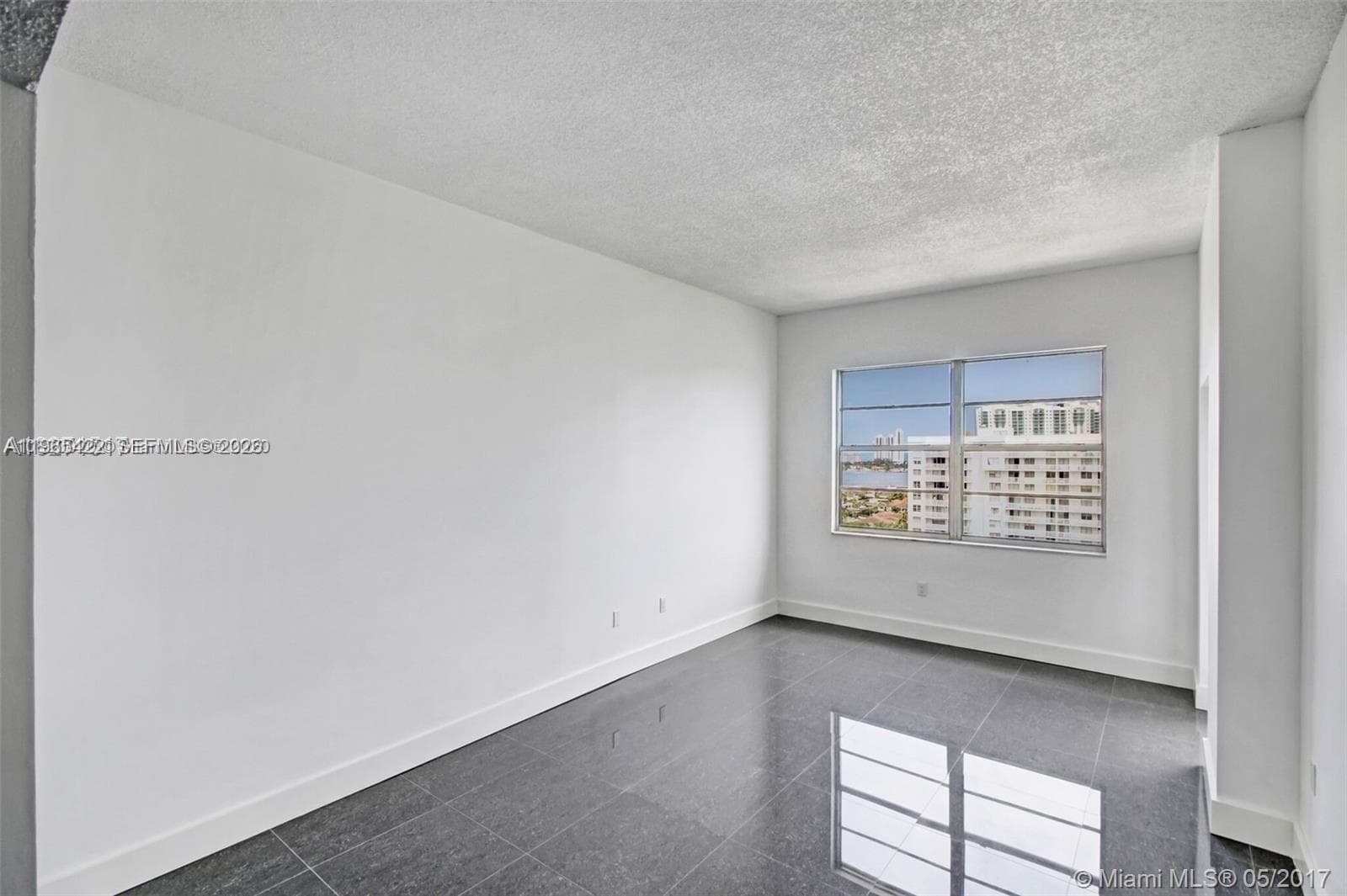 ADMIRALS PORT CONDO WEST · #2208W in Aventura - Photo 29