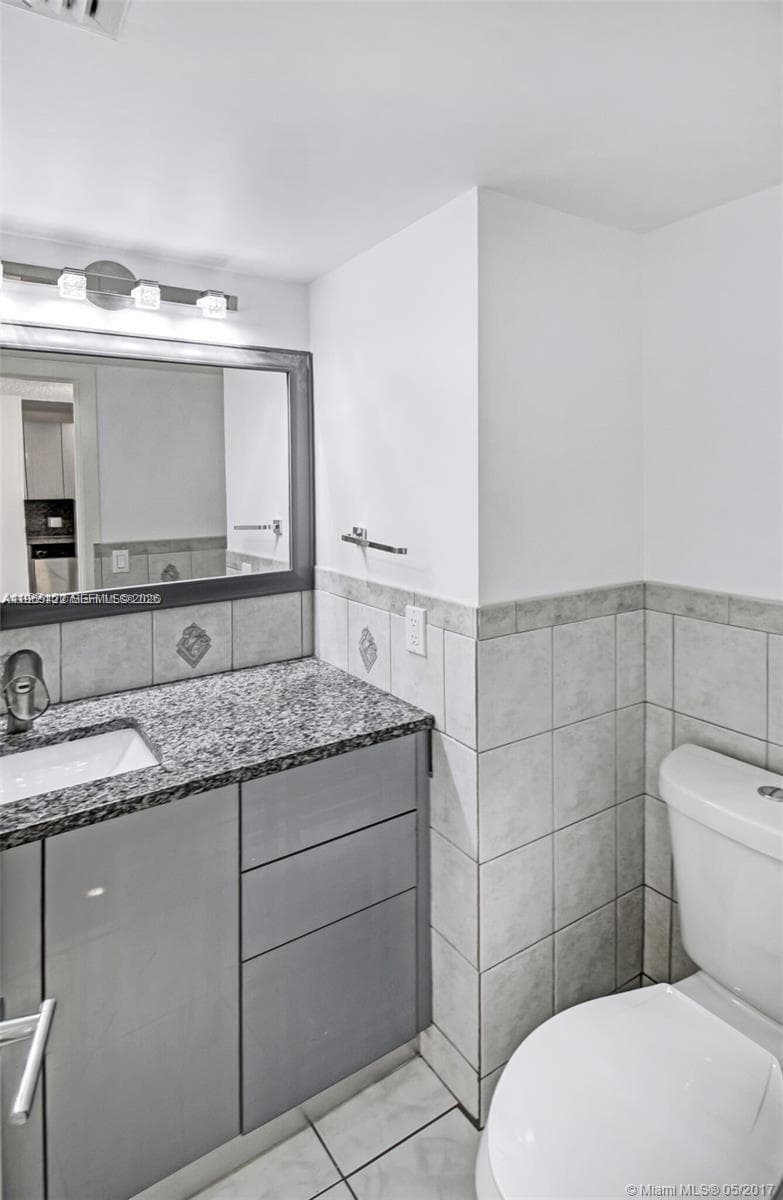 ADMIRALS PORT CONDO WEST · #2208W in Aventura - Photo 8