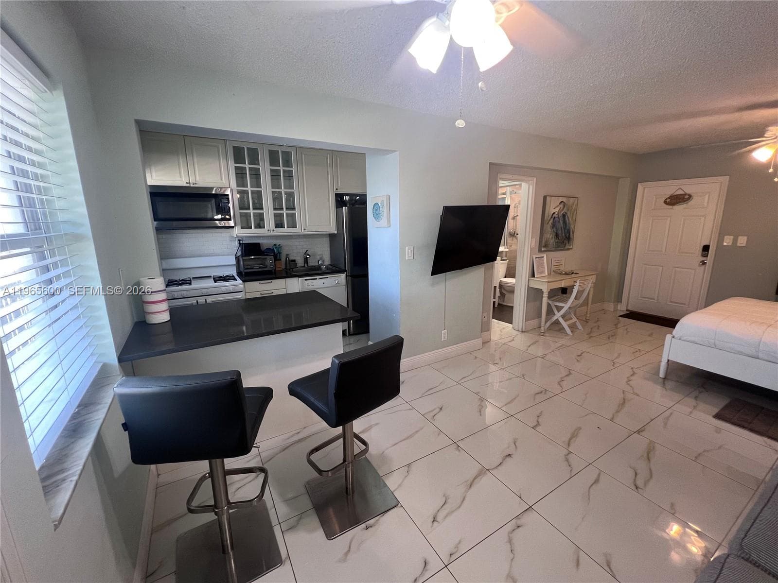 Beach Terrace · #A203 in Hollywood - Photo 14