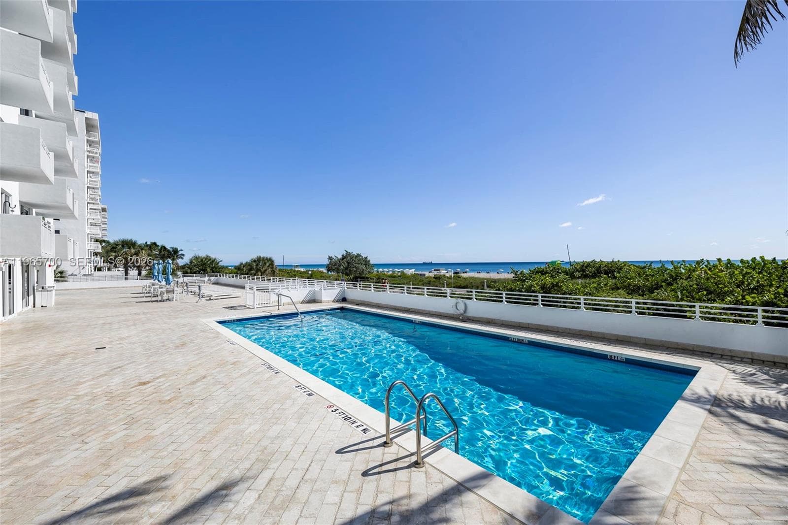 Ocean Point · #718 in Miami Beach - Photo 11