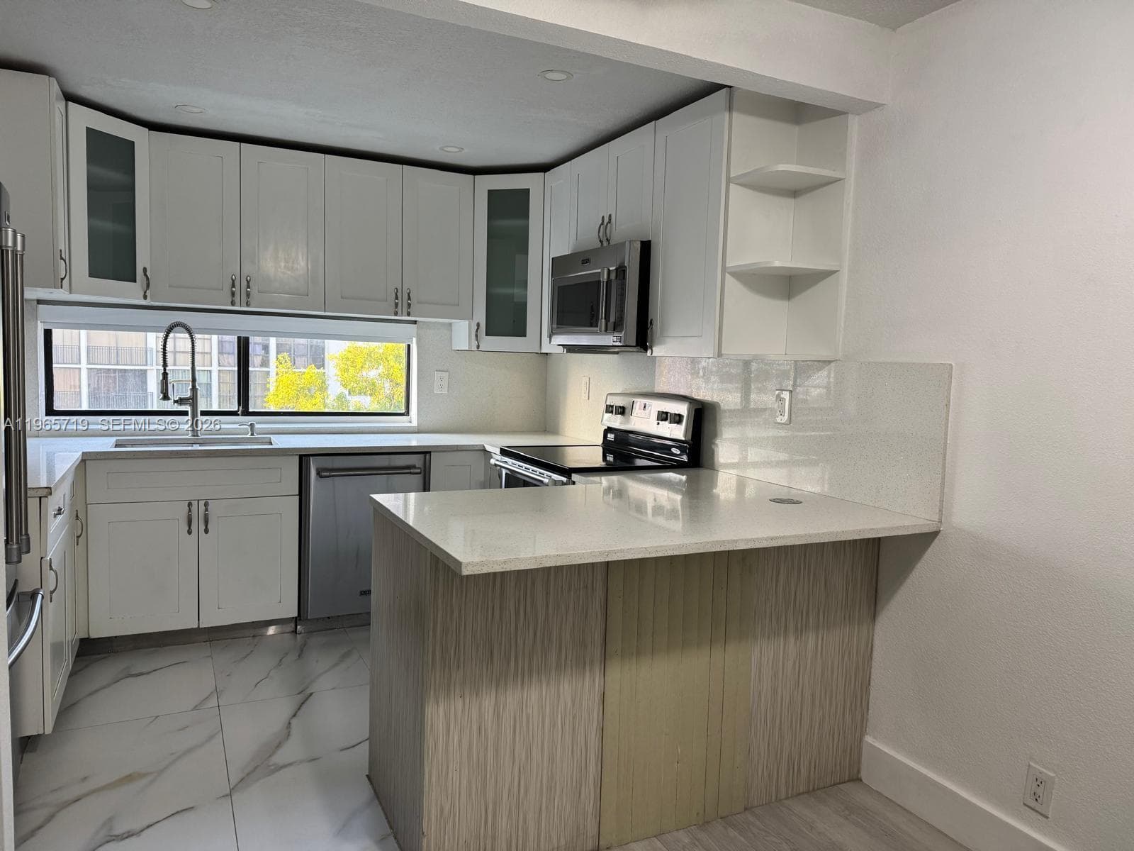 PLAZA OF AMERICAS CONDO P · #627 in Sunny Isles Beach - Photo 1