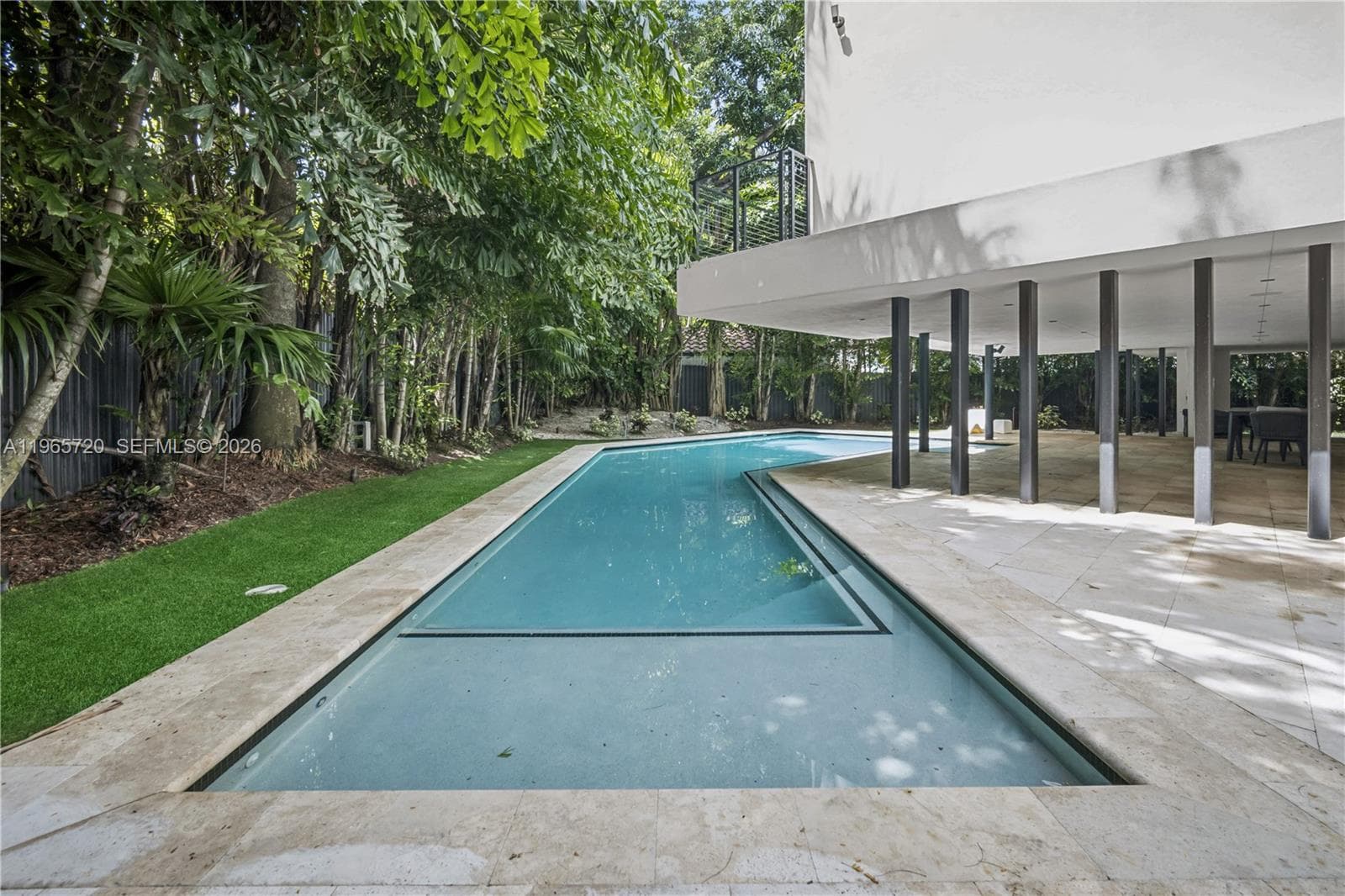420 N Hibiscus Dr photo 27
