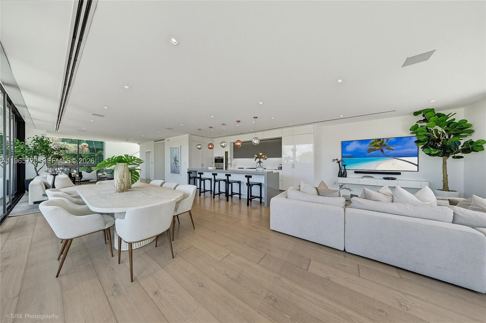 420 N Hibiscus Dr photo 6
