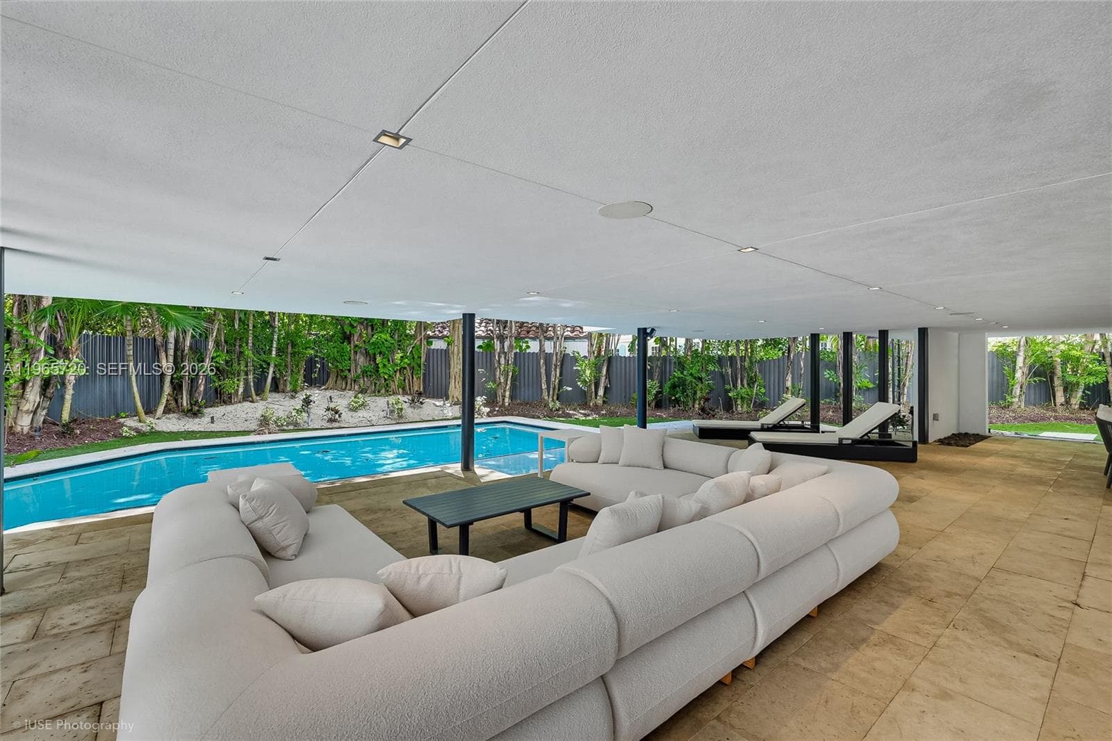 420 N Hibiscus Dr photo 26