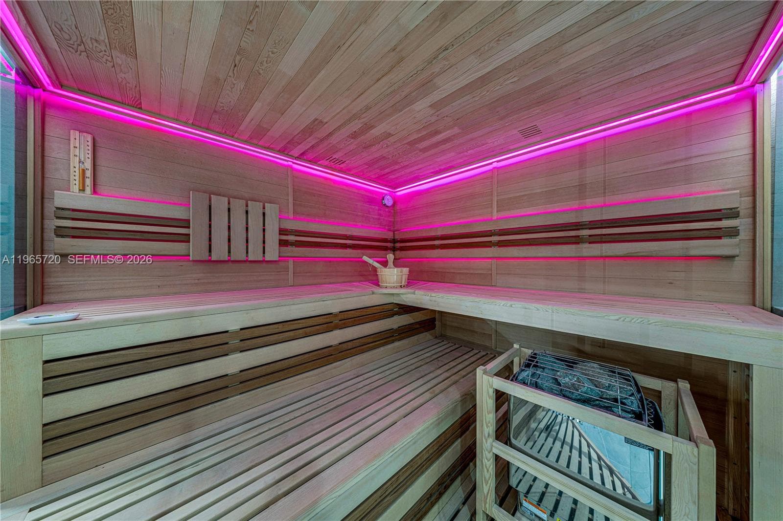 420 N Hibiscus Dr photo 24