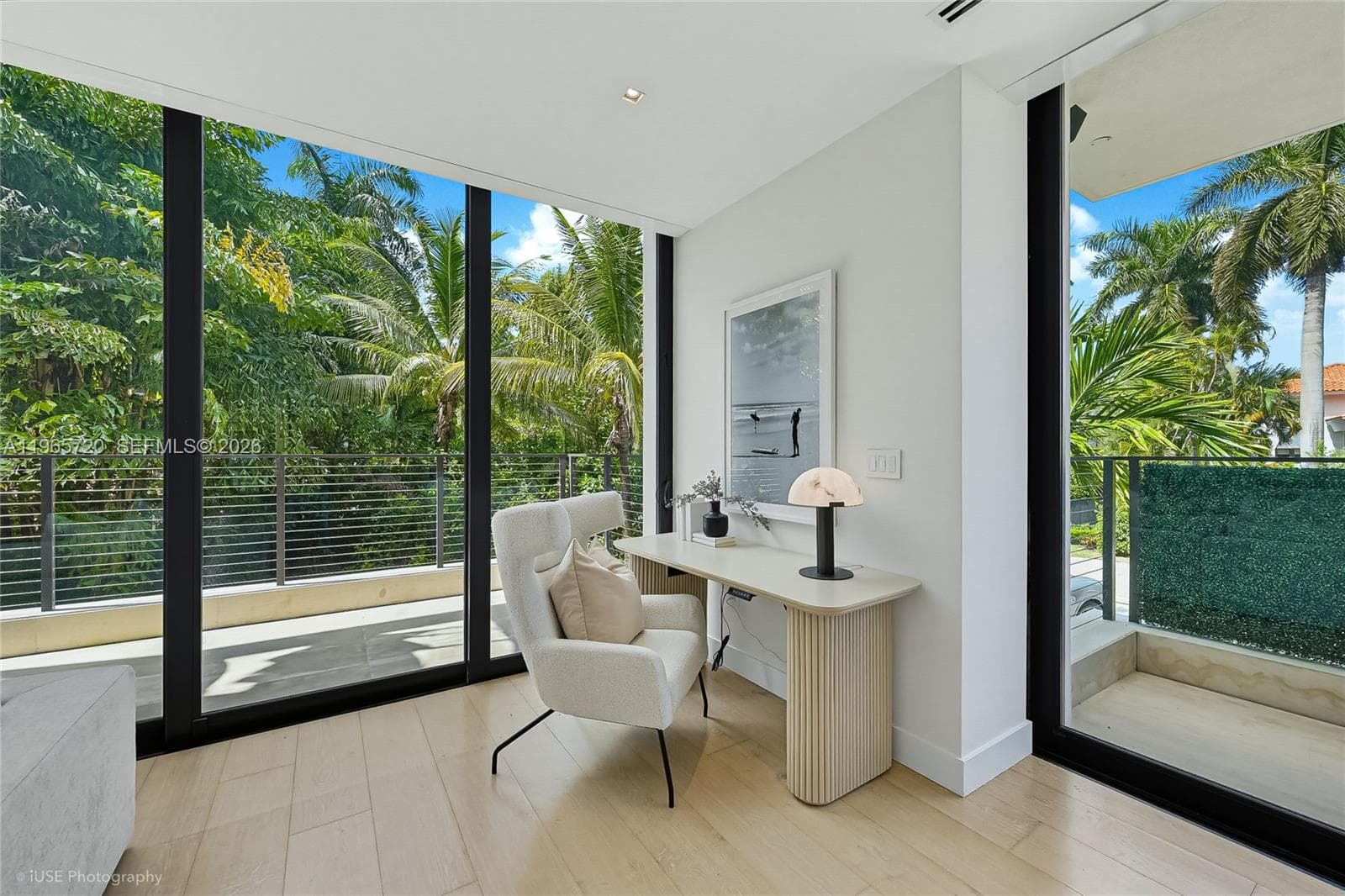 420 N Hibiscus Dr photo 8