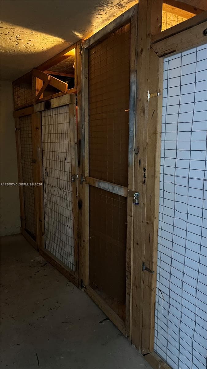 Storage 4 floor