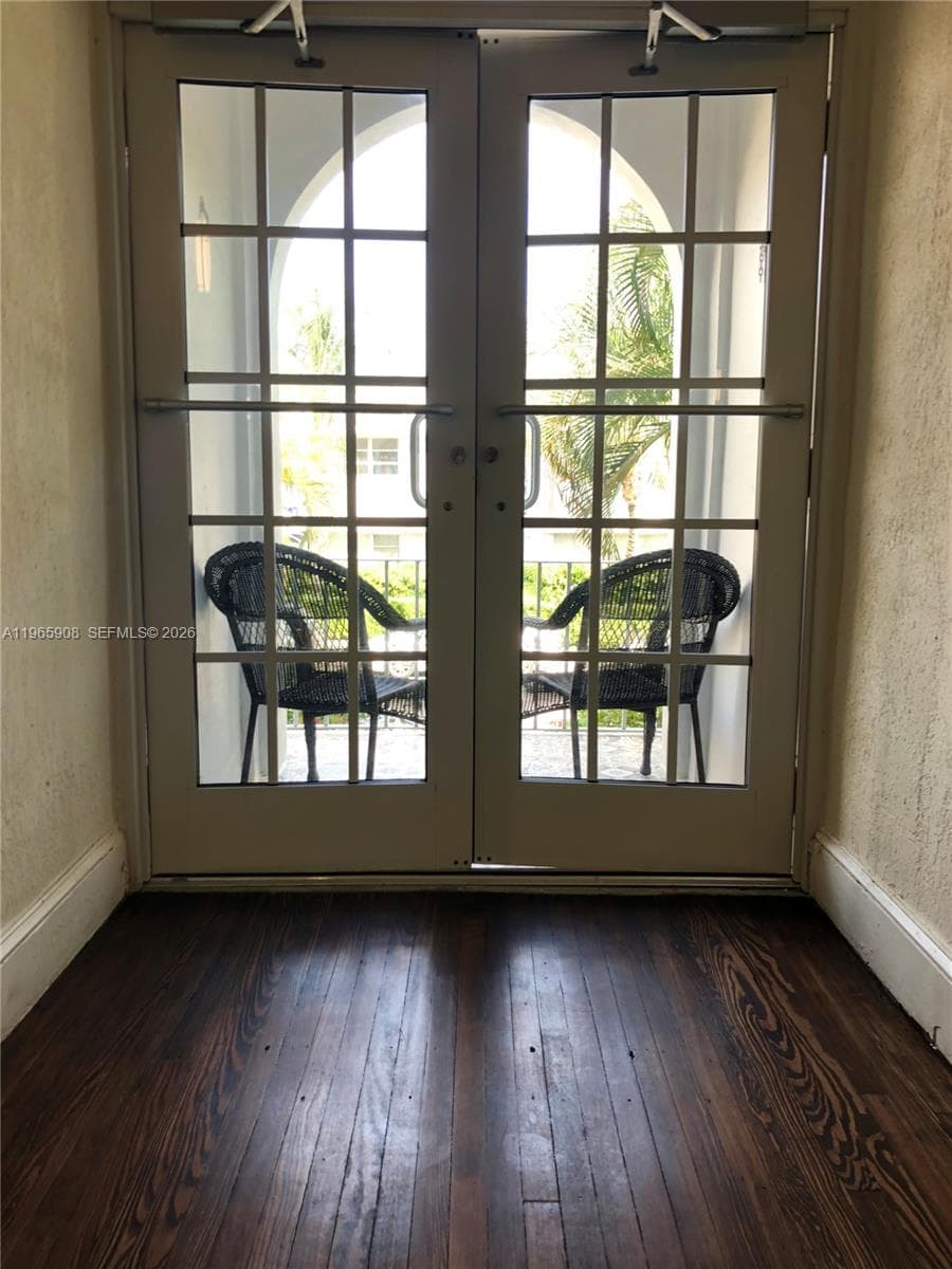 THE MICHIGAN CONDO · #28 in Miami Beach - Photo 17