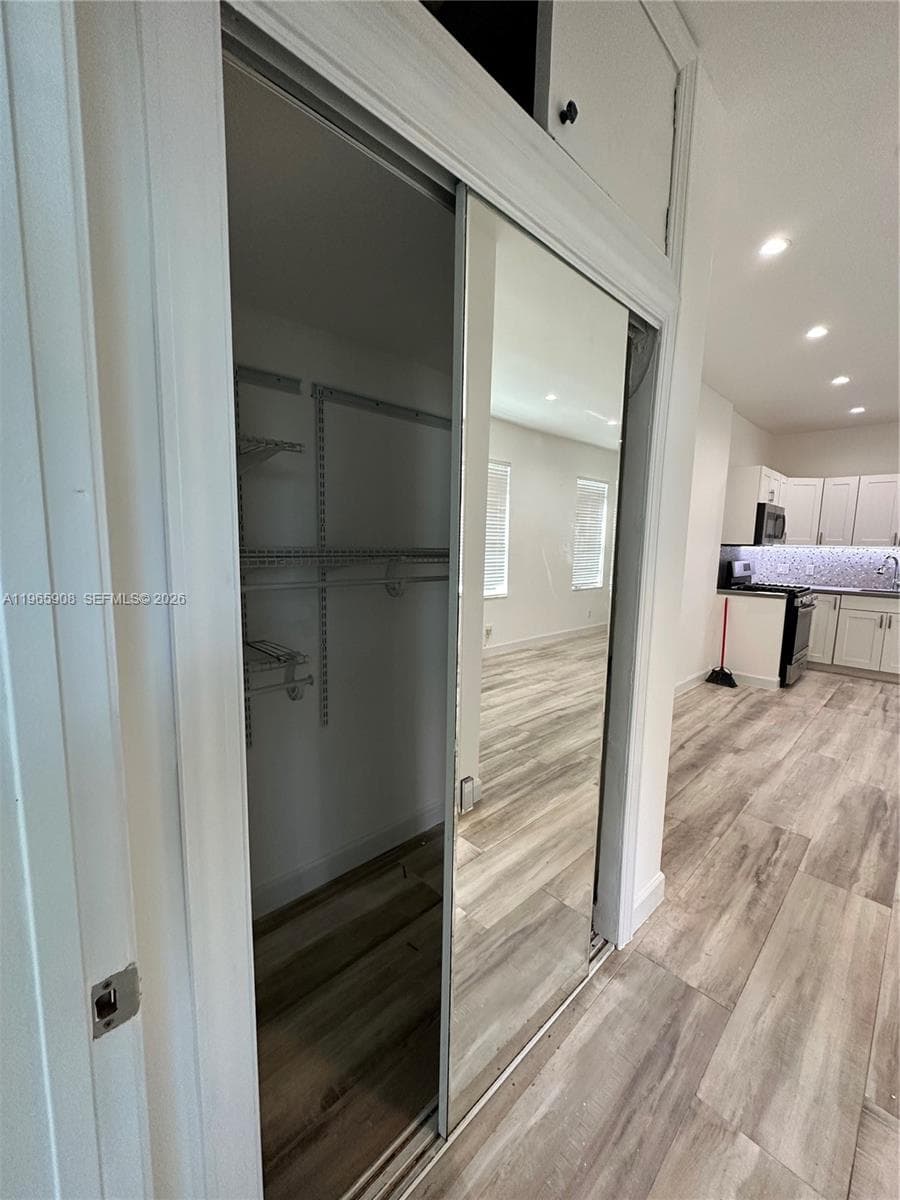 THE MICHIGAN CONDO · #28 in Miami Beach - Photo 11