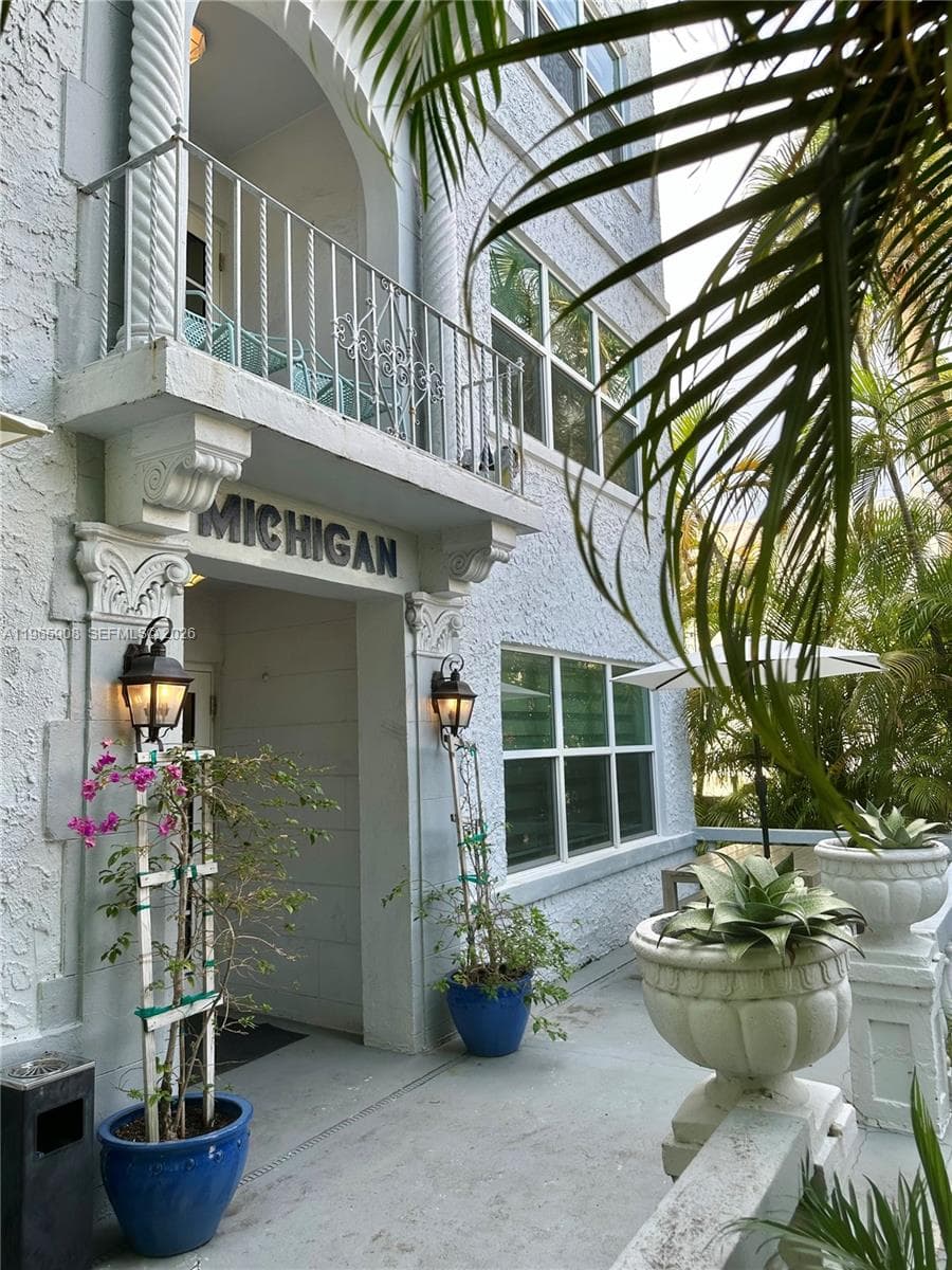 THE MICHIGAN CONDO · #28 in Miami Beach - Photo 19