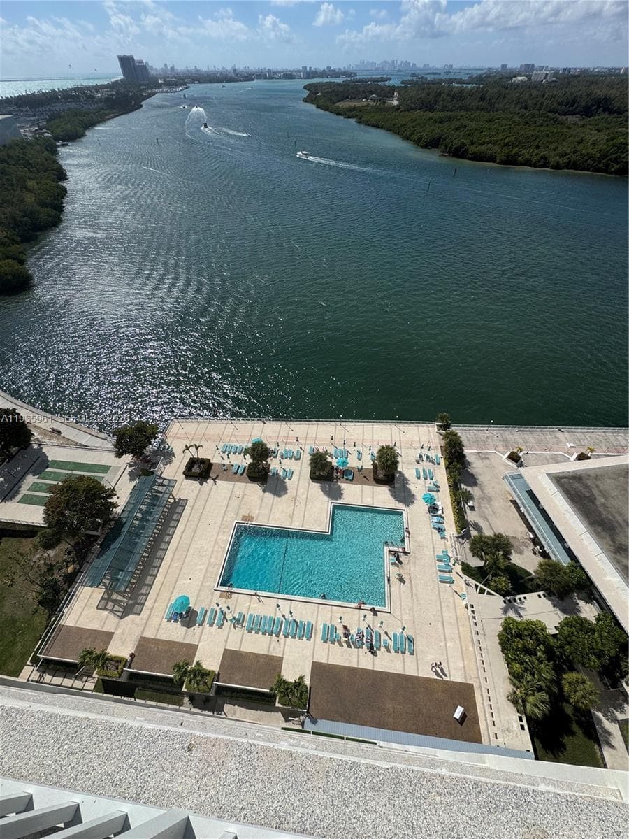 ARLEN HOUSE CONDO · #1908 in Sunny Isles Beach - Photo 1