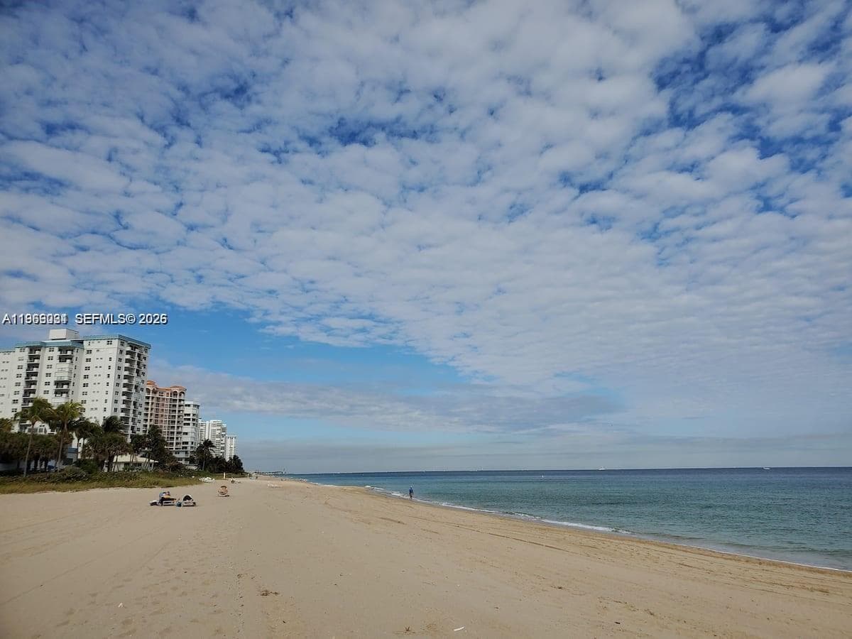 GARDENS BY THE SEA CONDO · #323 in Lauderdale By The Sea - Photo 2