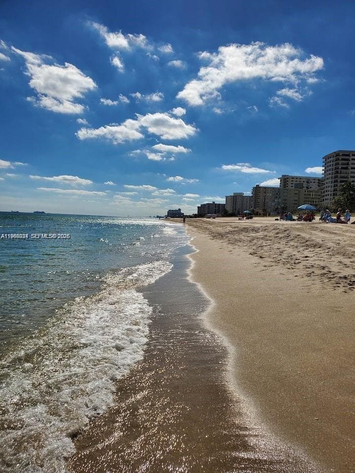 GARDENS BY THE SEA CONDO · #323 in Lauderdale By The Sea - Photo 1