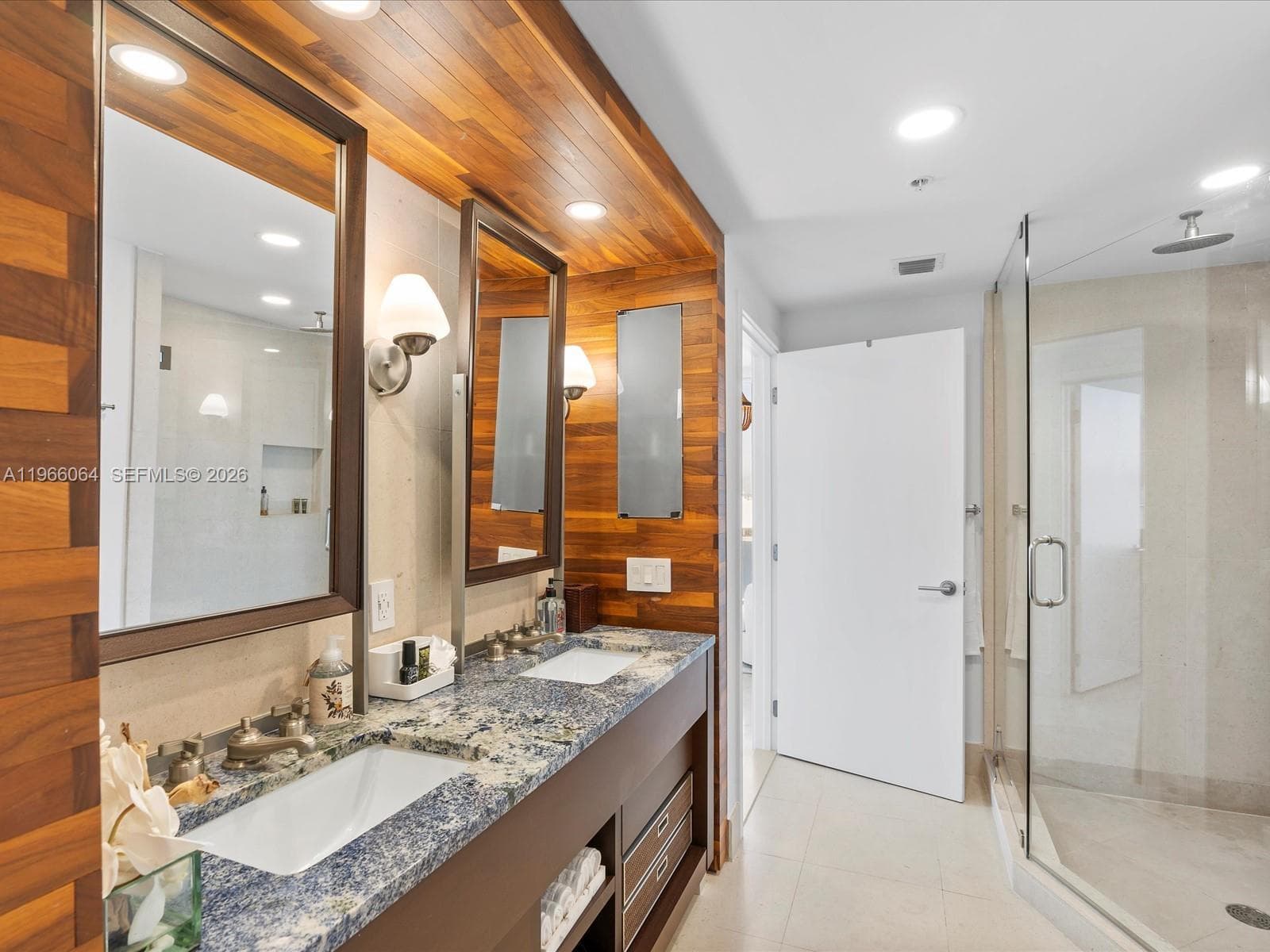 Carillon Miami Beach · #1704 in Miami Beach - Photo 21