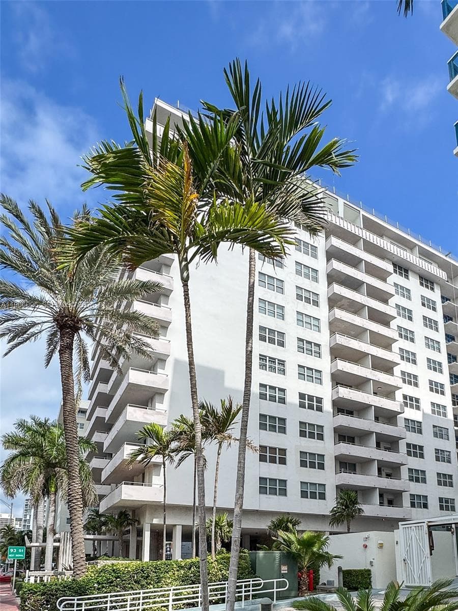 FOUR WINDS CONDO · #609 in Surfside - Photo 26