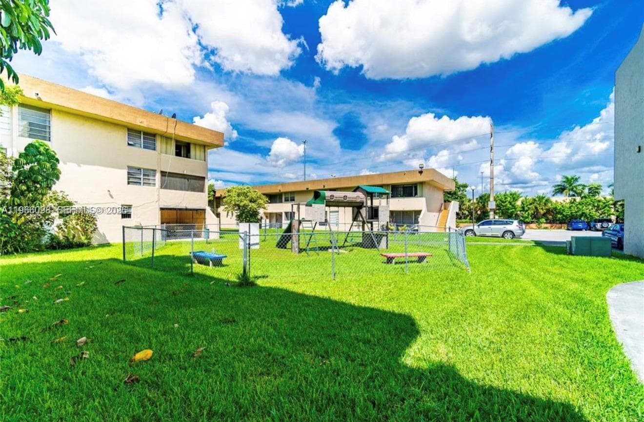 PINEBARK CONDO NO 1 · #303 in Miami - Photo 19