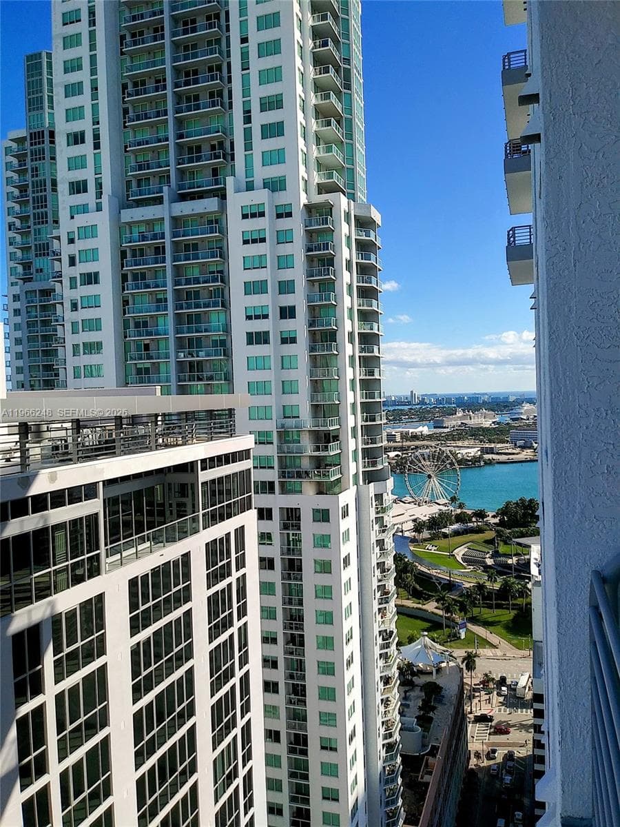 Loft Downtown II · #3107 in Miami - Photo 3