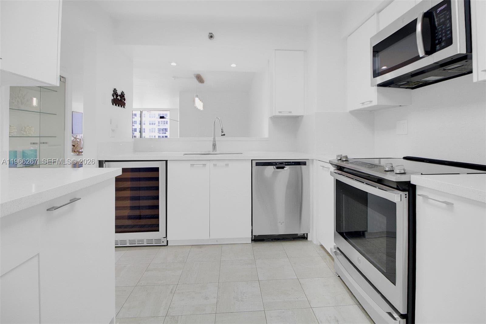 LEXCELLENCE CONDOMINIUM · #1003 in Miami Beach - Photo 5