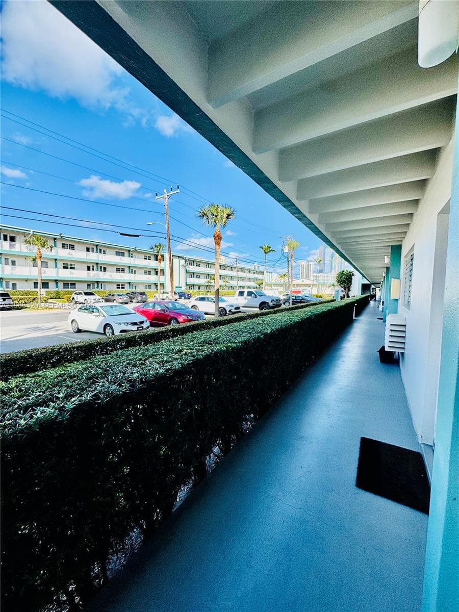 Eastern Shores Palo Alto · #S102 in North Miami Beach - Photo 3