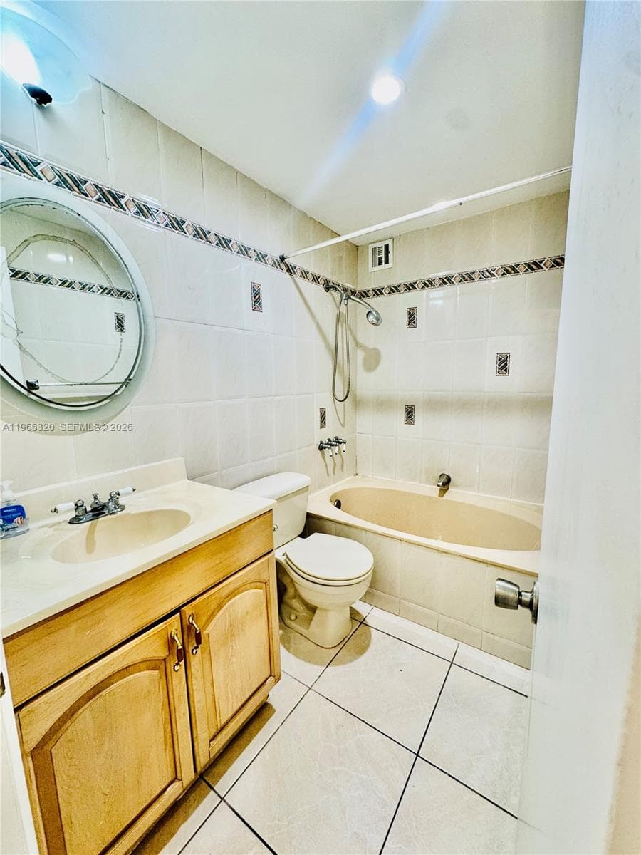 Eastern Shores Palo Alto · #S102 in North Miami Beach - Photo 8