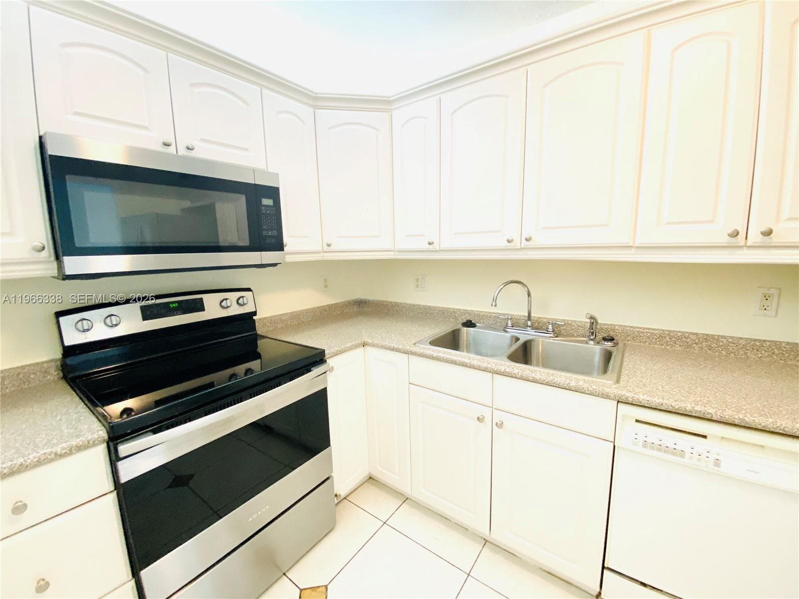 COASTAL TOWERS CONDO · #718 in Sunny Isles Beach - Photo 4