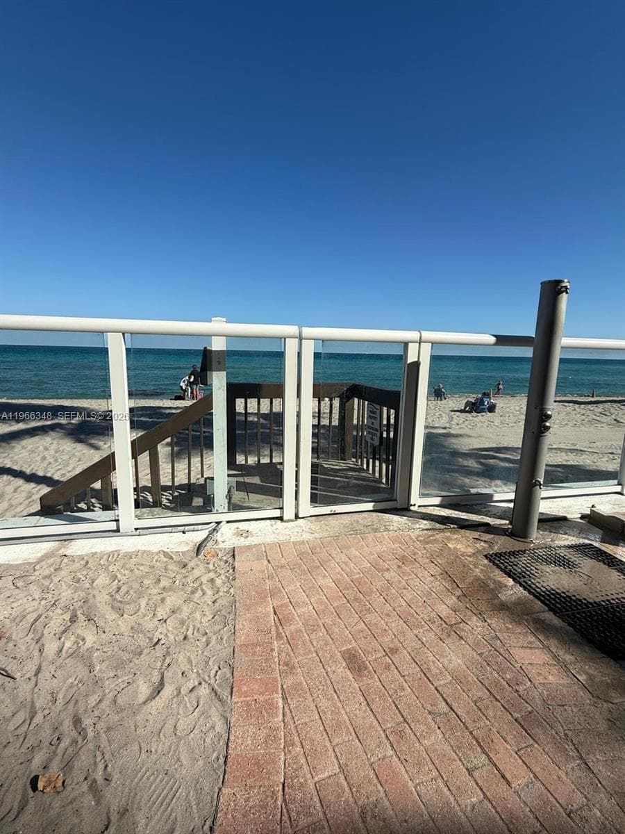 pool area , access beach