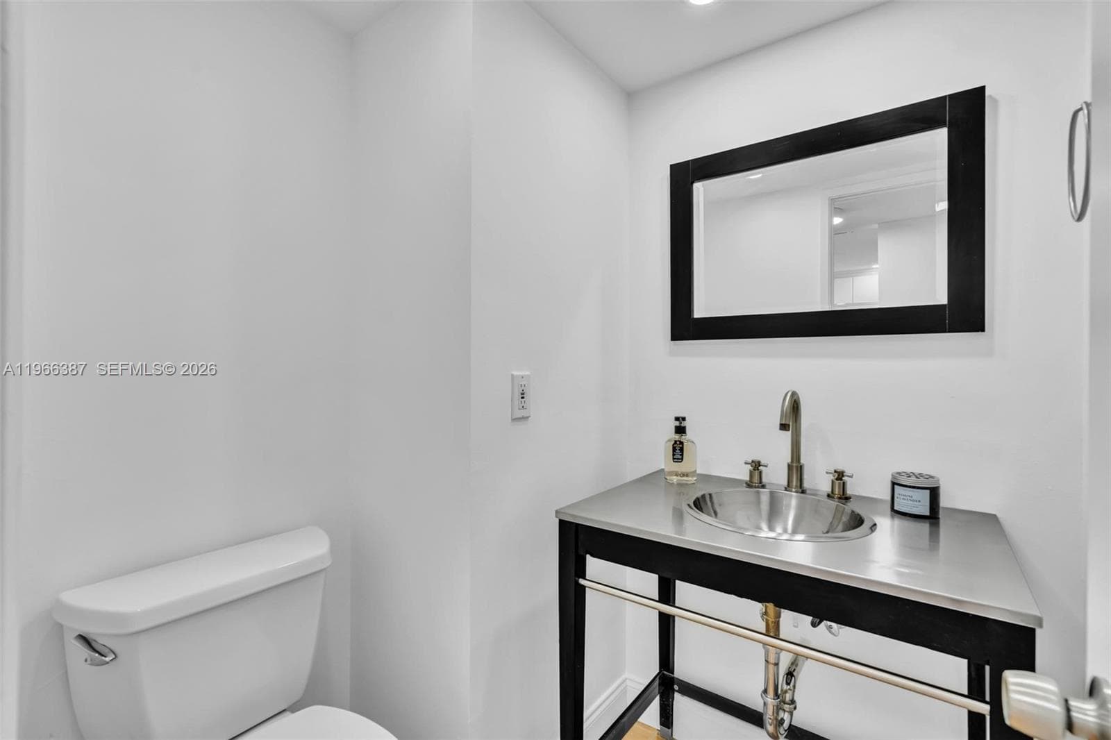 ADMIRALS PORT CONDO · #1703W in Aventura - Photo 18
