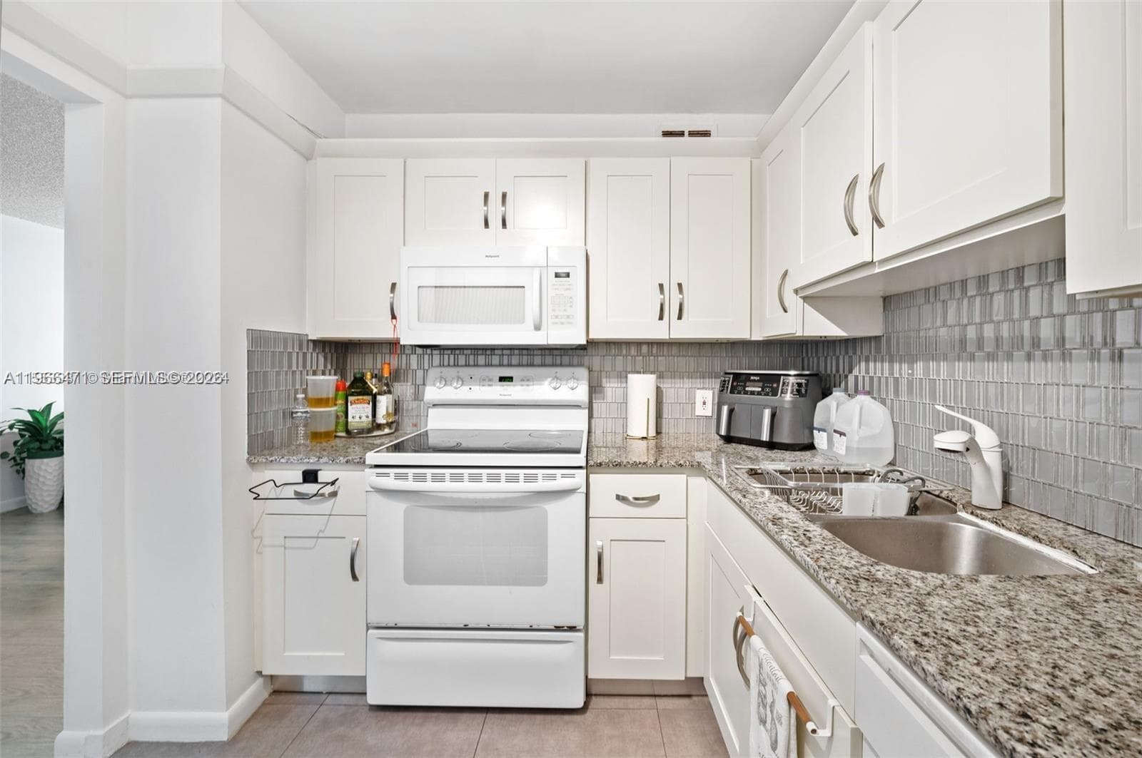 ARLEN HOUSE EAST CONDO · #1418 in Sunny Isles Beach - Photo 5