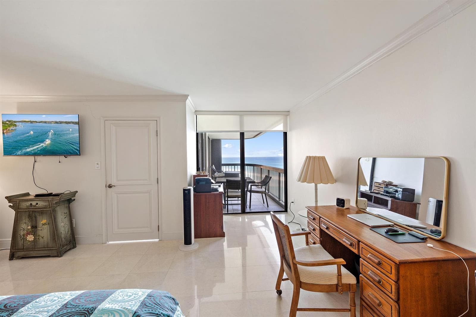 5380 N Ocean Dr-9