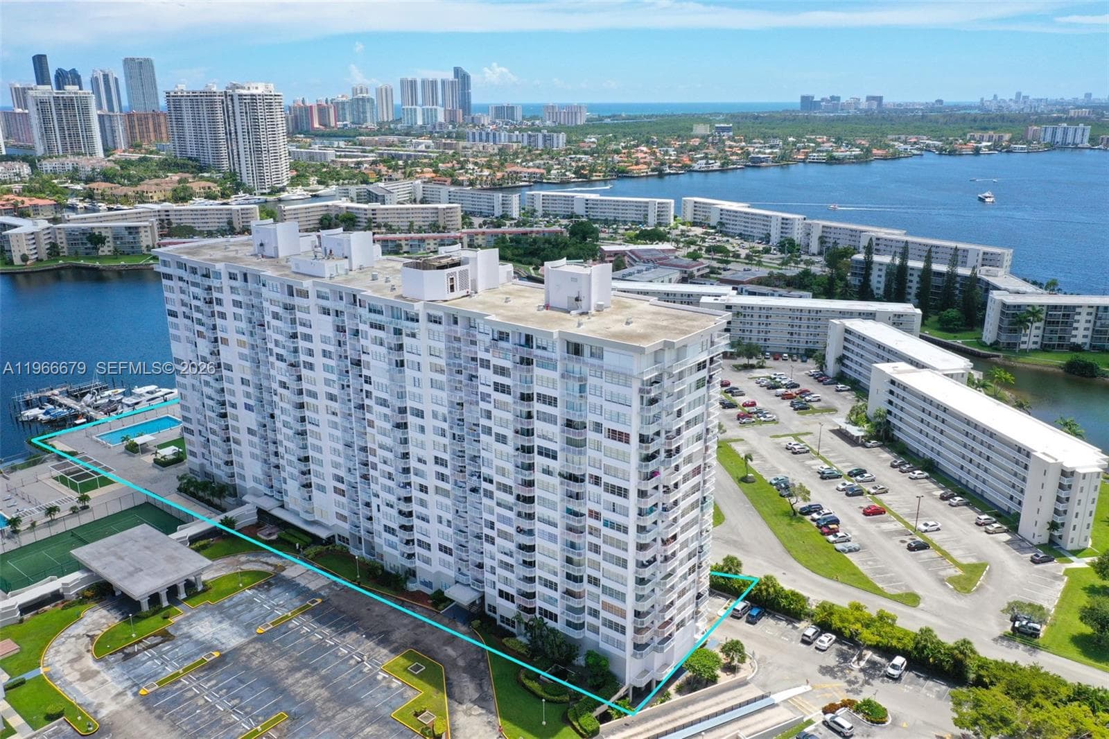 DEL PRADO MARINA · #1601 in Aventura - Photo 11