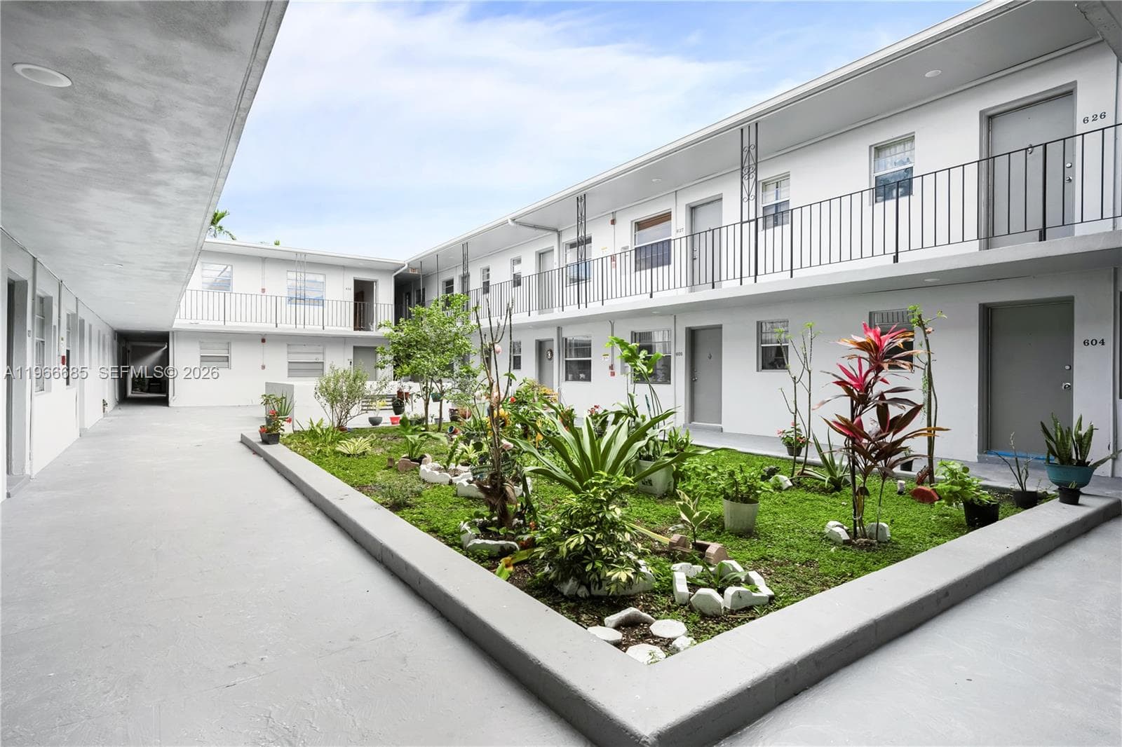 RAGE GARDENS · #0 in Miami - Photo 2