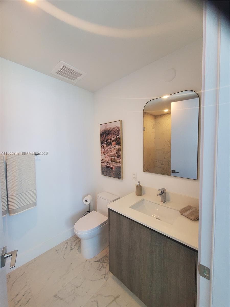 Aurora · #1402 in Sunny Isles Beach - Photo 12