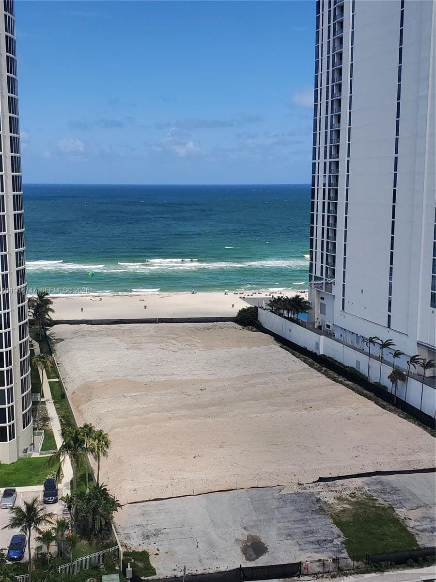 Aurora · #1402 in Sunny Isles Beach - Photo 29