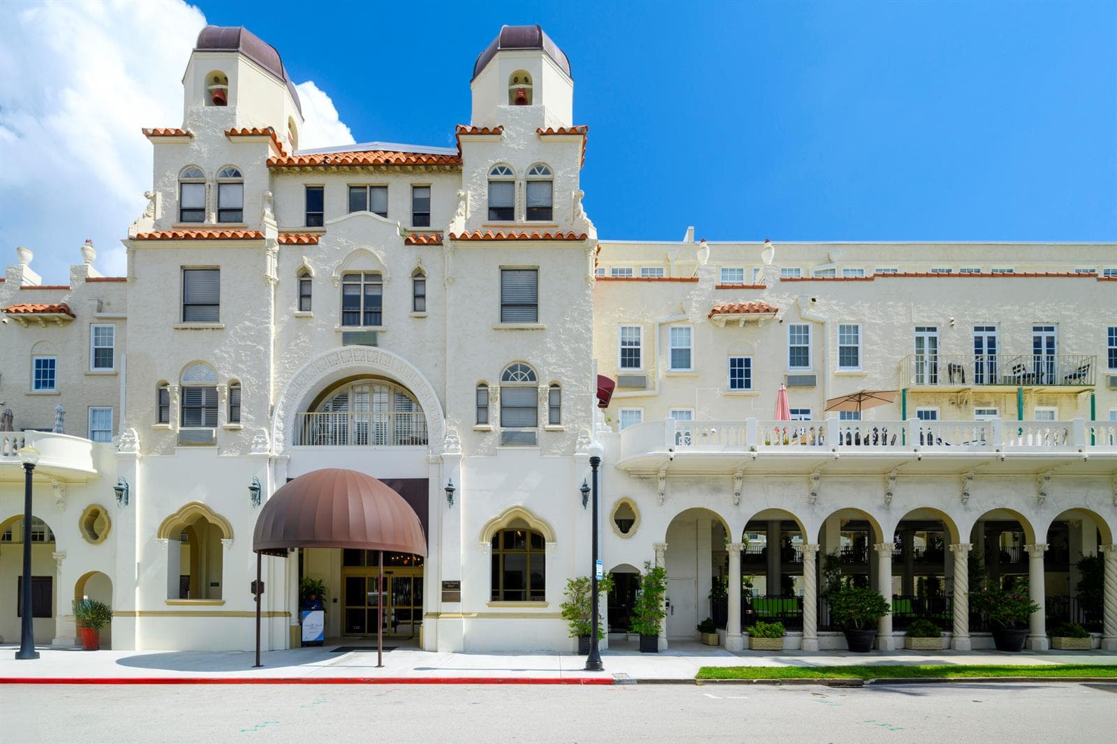 Palm Beach Hotel Condo