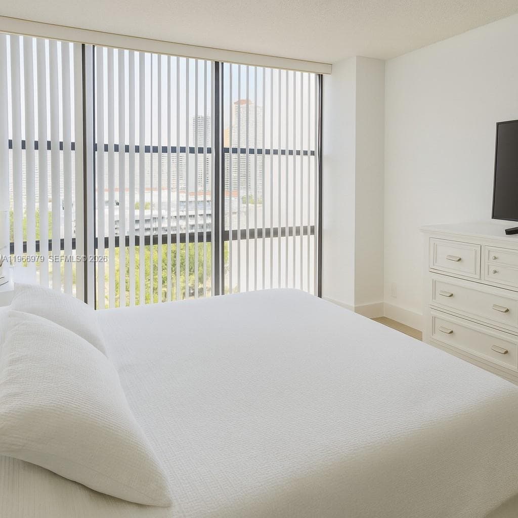 PLAZA OF AMERICAS CONDO · #906 in Sunny Isles Beach - Photo 12