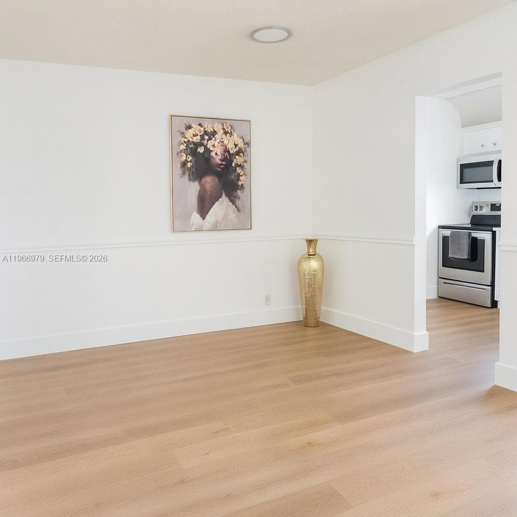 PLAZA OF AMERICAS CONDO · #906 in Sunny Isles Beach - Photo 9