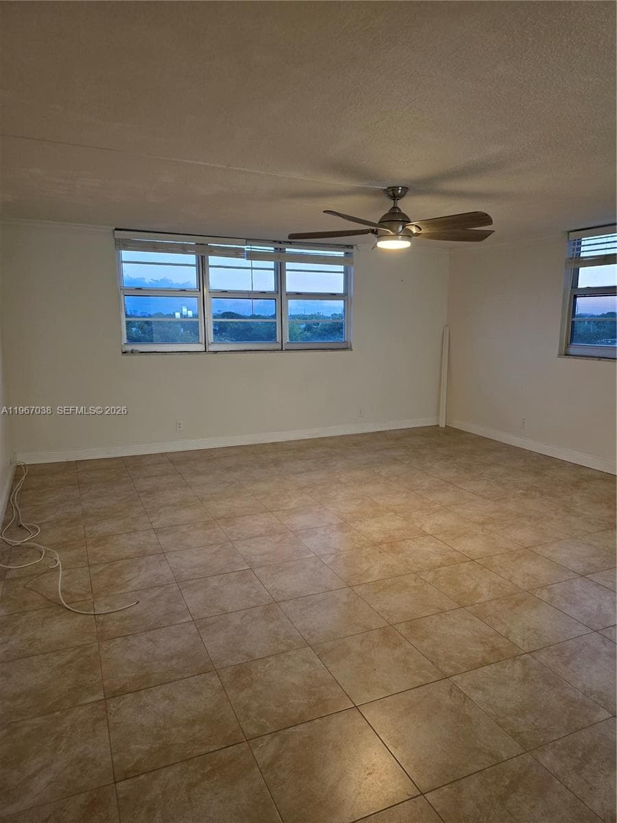 TELSTAR CONDOMINIUM INC · #501 in Hollywood - Photo 8