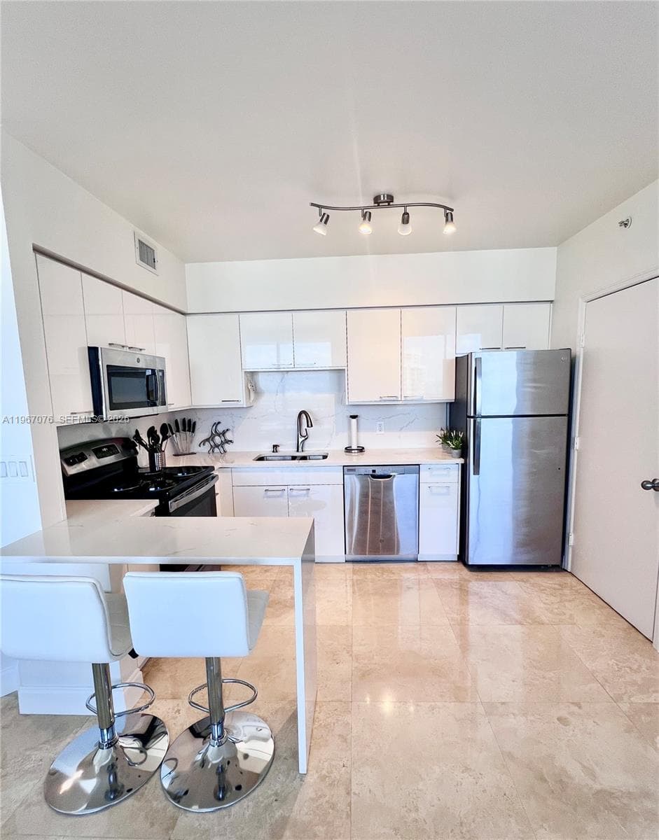 THE WAVERLY AT SOUTH BEAC · #3103 in Miami Beach - Photo 7