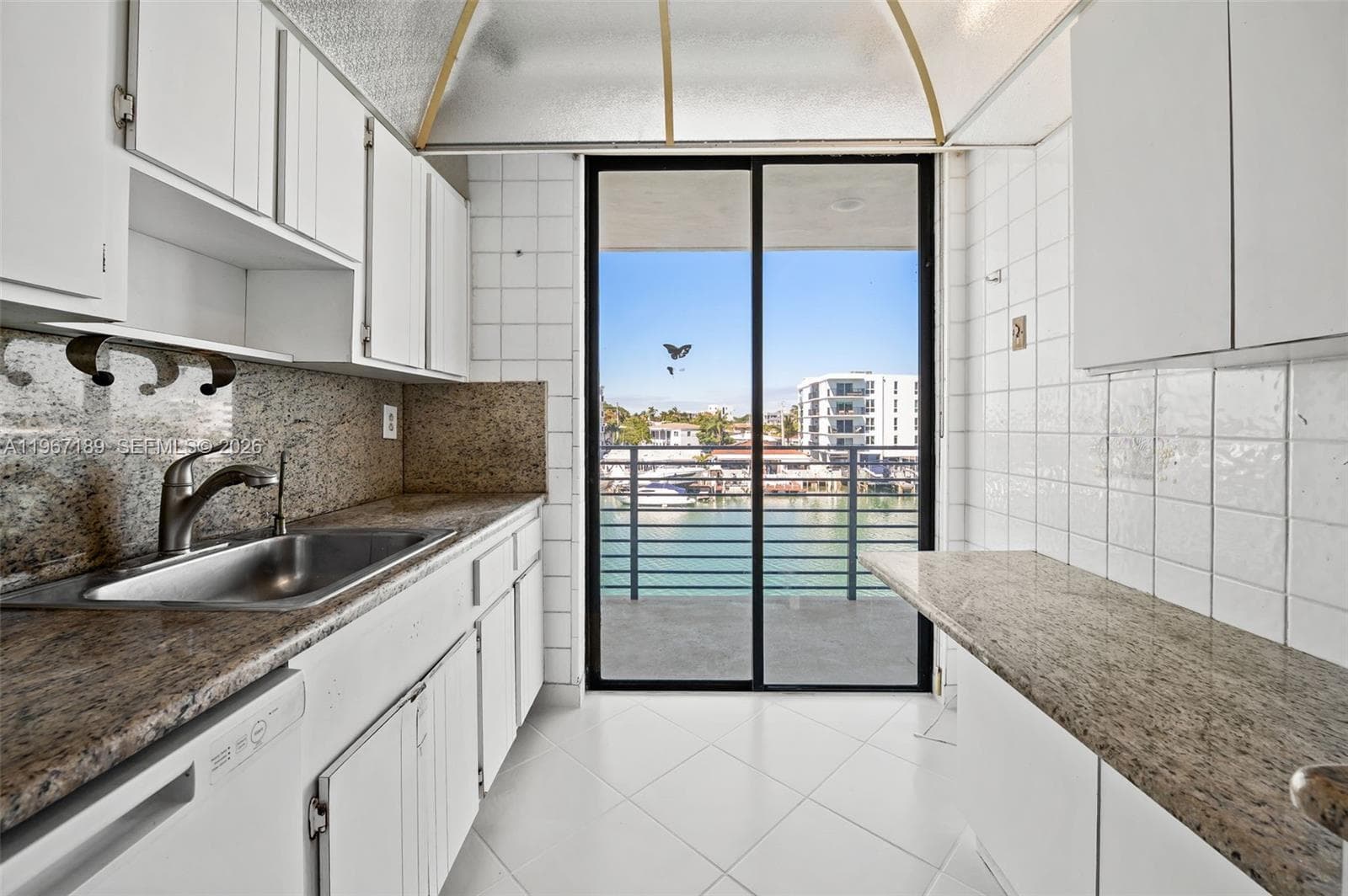 Byron Marina Condo · #303 in Miami Beach - Photo 9