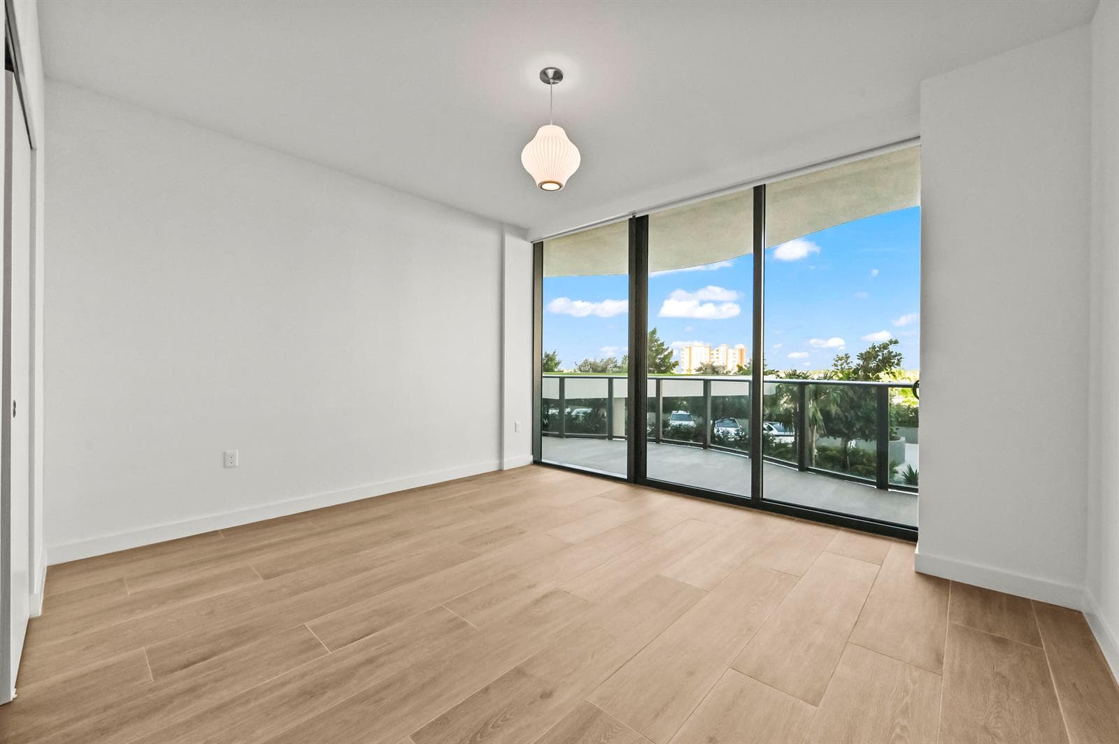 30 Bedroom 02