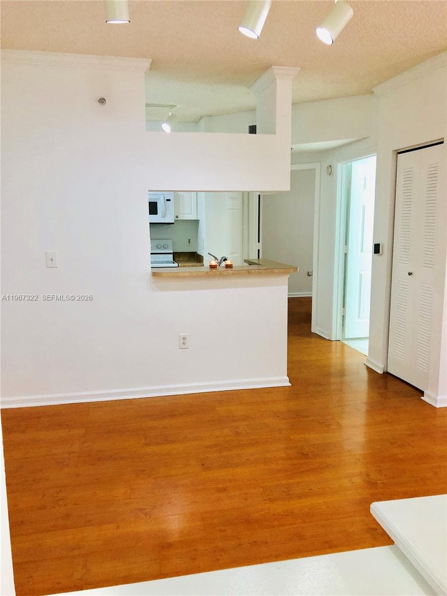 Porto Bellagio · #3603 in Sunny Isles Beach - Photo 3