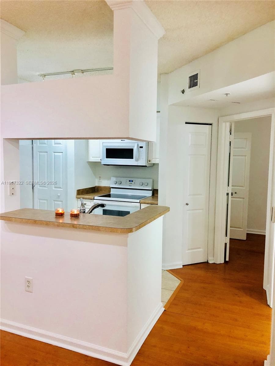 Porto Bellagio · #3603 in Sunny Isles Beach - Photo 4