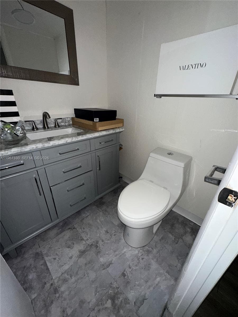 COMMODORE PLAZA CONDO · #PH07 in Aventura - Photo 5
