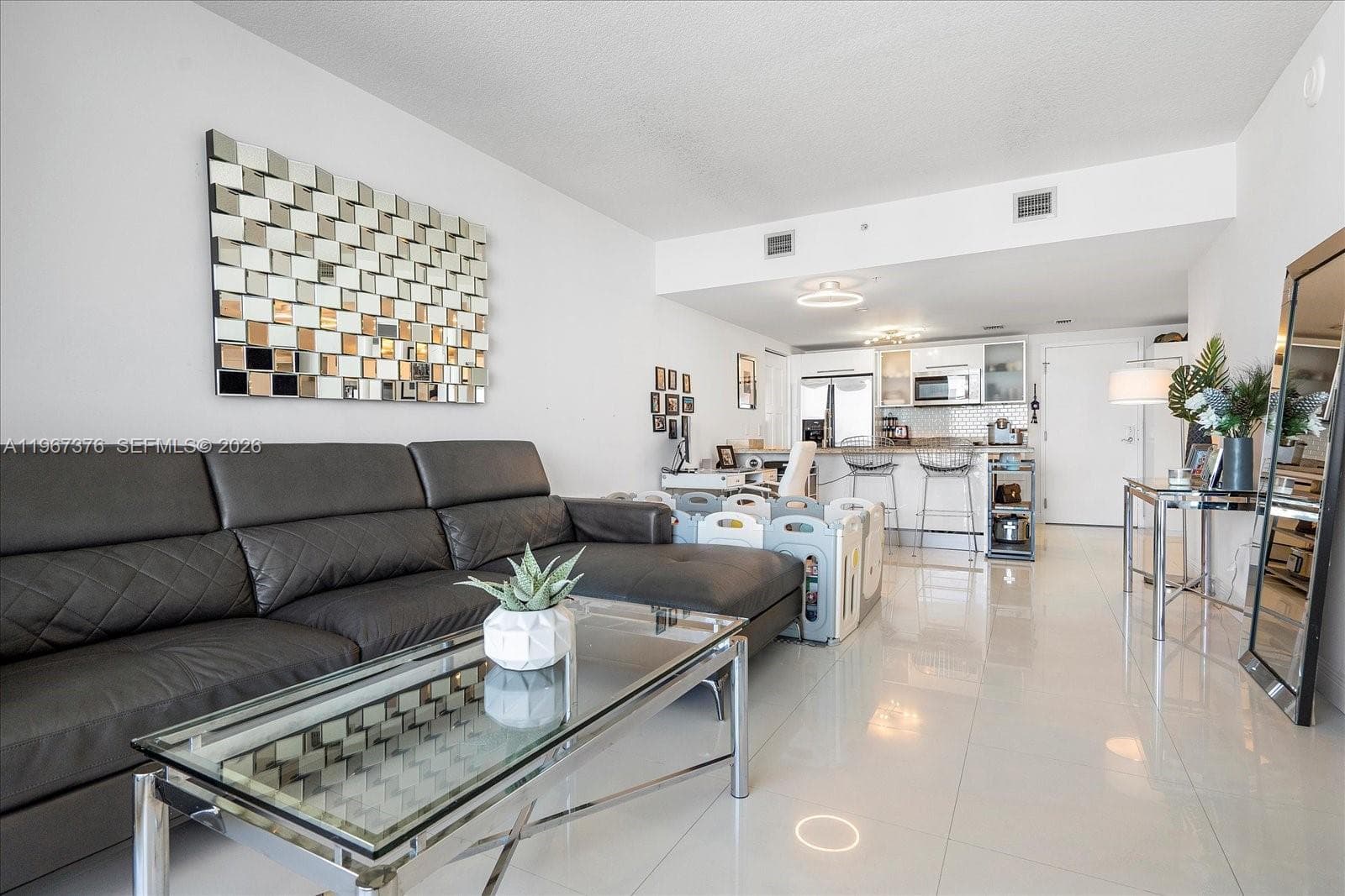 Latitude on the River · #3407 in Miami - Photo 3