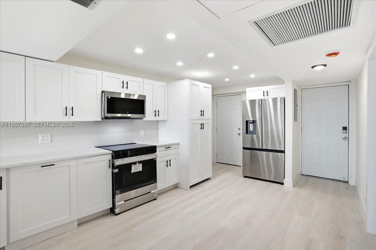 VENICE ISLE TOWER CONDO · #701 in Fort Lauderdale - Photo 11