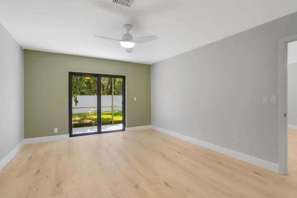 KINGSWOOD 11