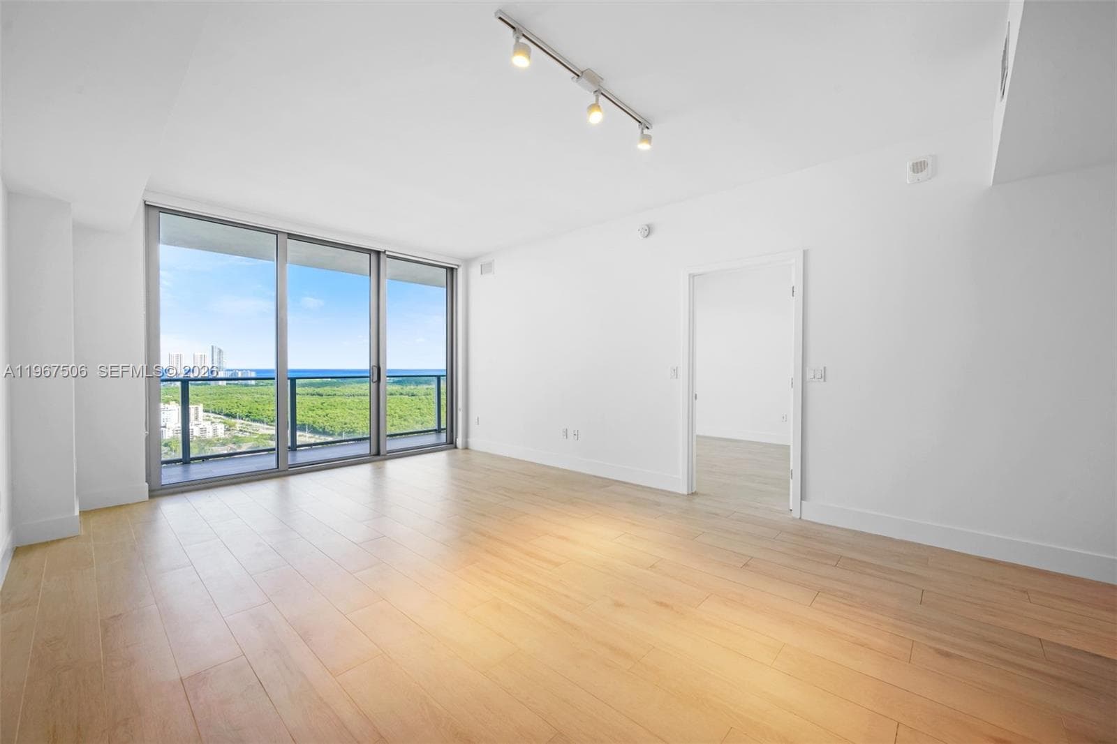 THE HARBOUR SOUTH CONDO · #3020 in North Miami Beach - Photo 6