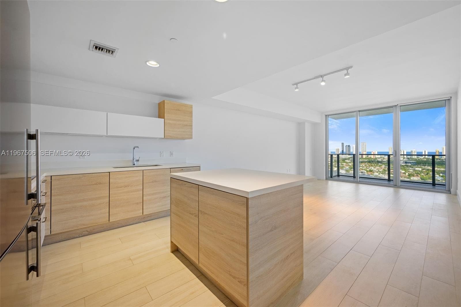 THE HARBOUR SOUTH CONDO · #3020 in North Miami Beach - Photo 9