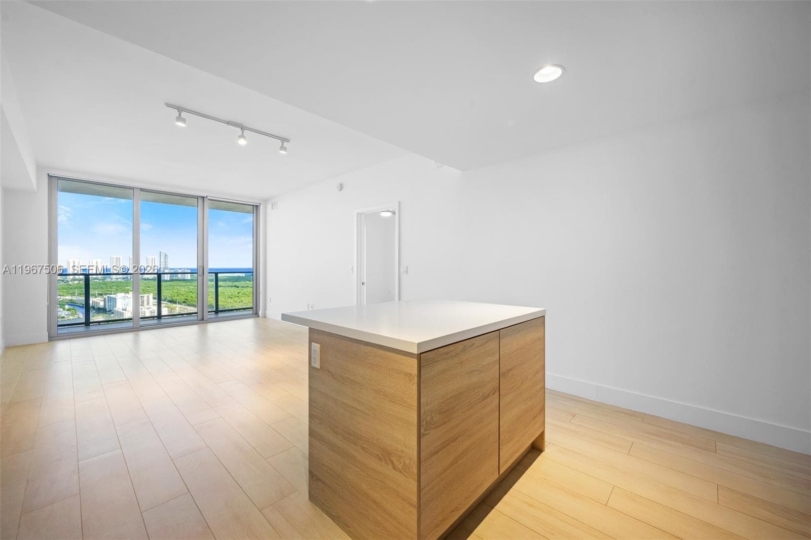 THE HARBOUR SOUTH CONDO · #3020 in North Miami Beach - Photo 8